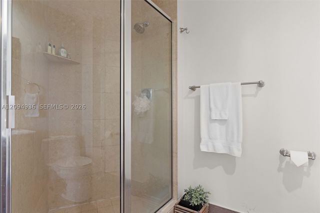 848 Brickell Key Dr 3905, Miami, FL 33131