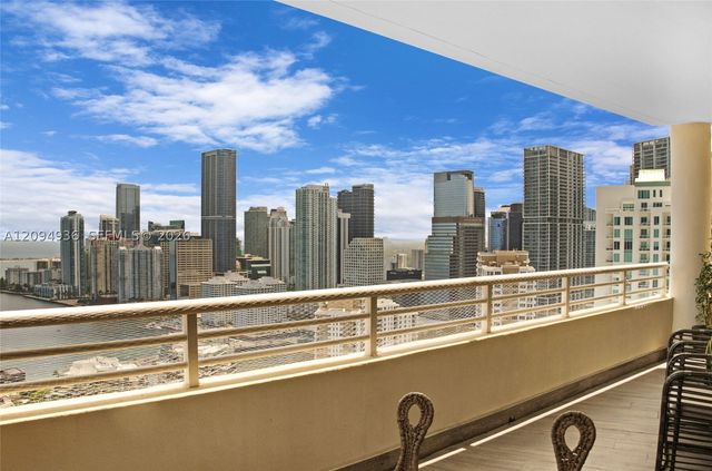 848 Brickell Key Dr 3905, Miami, FL 33131