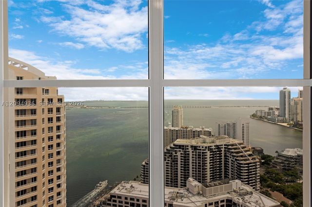 848 Brickell Key Dr 3905, Miami, FL 33131