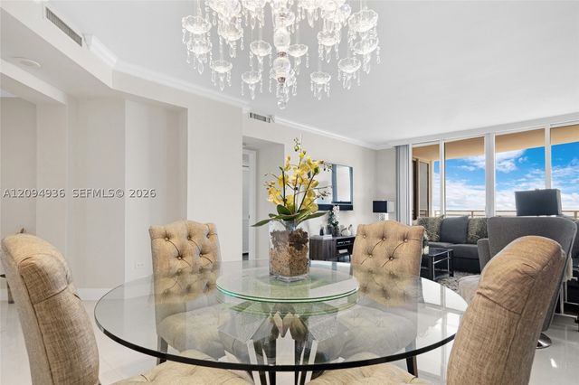 848 Brickell Key Dr 3905, Miami, FL 33131