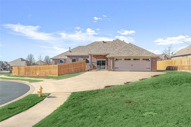 2703 SW Brancliff Road, Bentonville, AR 72713