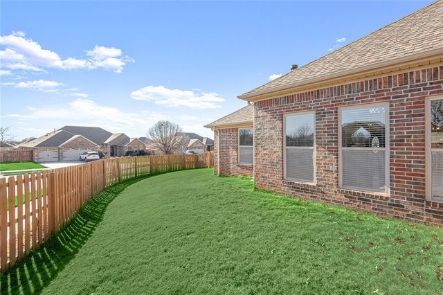 2703 SW Brancliff Road, Bentonville, AR 72713