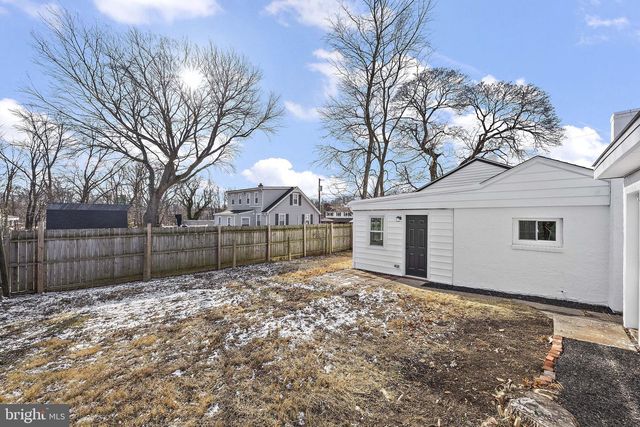 2109 FERNCROFT AVE, Upper Chichester, PA 19061