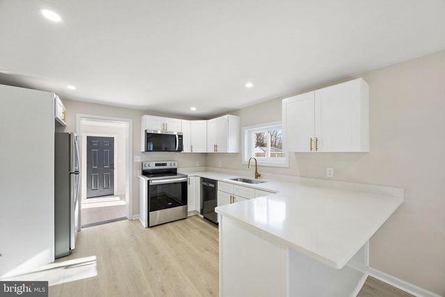 2109 FERNCROFT AVE, Upper Chichester, PA 19061