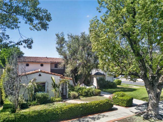 1163 Geneva Street, Glendale, CA 91207