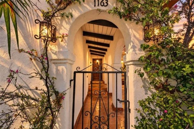 1163 Geneva Street, Glendale, CA 91207