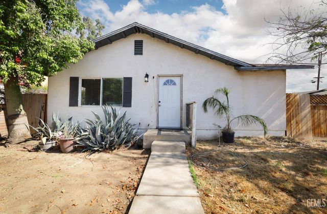 818 Decatur Street, Bakersfield, CA 93308