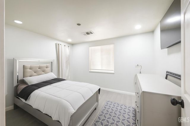 818 Decatur Street, Bakersfield, CA 93308