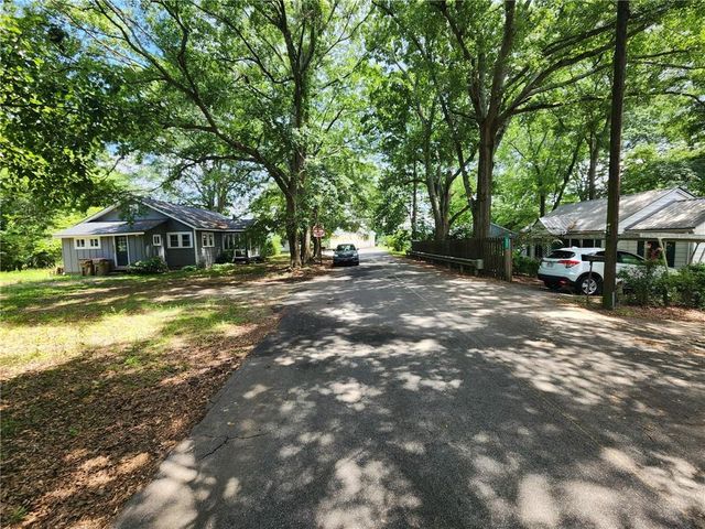 5308is Tanner Street, Flowery Branch, GA 30542