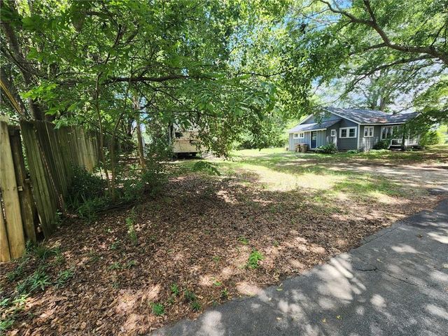 5308is Tanner Street, Flowery Branch, GA 30542