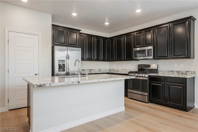 7013 Nash Tracks Street, North Las Vegas, NV 89084