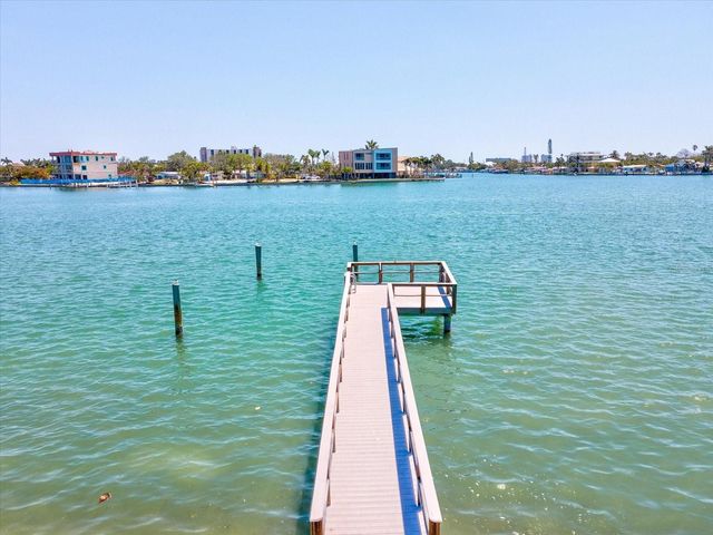 141 104TH AVENUE, Treasure Island, FL 33706