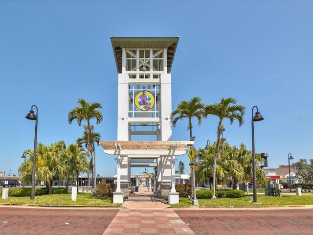 141 104TH AVENUE, Treasure Island, FL 33706