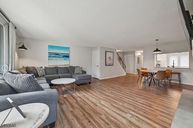 5 Dorado Dr E, Morristown Town, NJ 07960