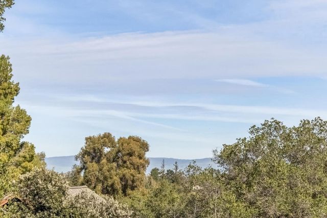 22215 Quinterno Court, Cupertino, CA 95014