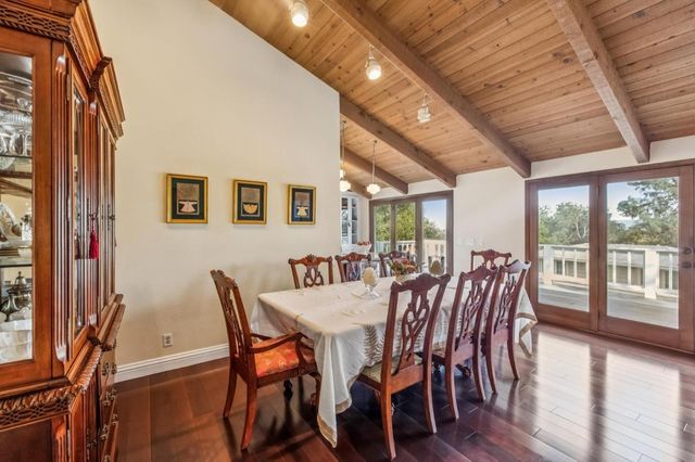 22215 Quinterno Court, Cupertino, CA 95014