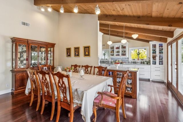 22215 Quinterno Court, Cupertino, CA 95014