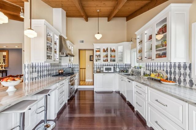 22215 Quinterno Court, Cupertino, CA 95014