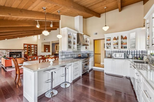 22215 Quinterno Court, Cupertino, CA 95014