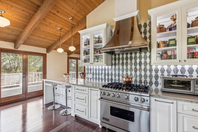 22215 Quinterno Court, Cupertino, CA 95014