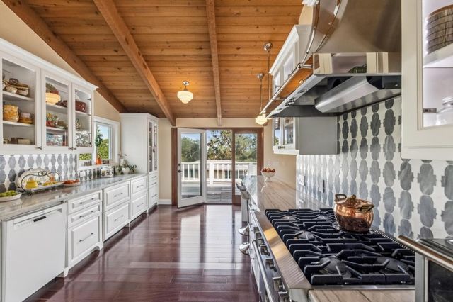 22215 Quinterno Court, Cupertino, CA 95014