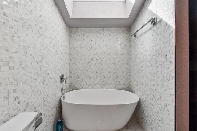 22215 Quinterno Court, Cupertino, CA 95014