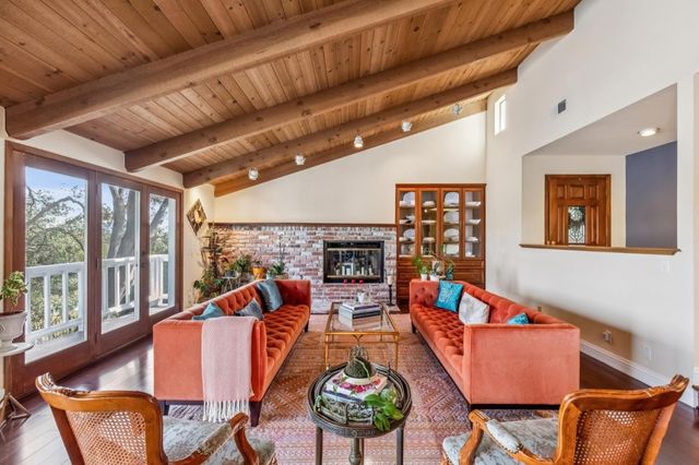 22215 Quinterno Court, Cupertino, CA 95014