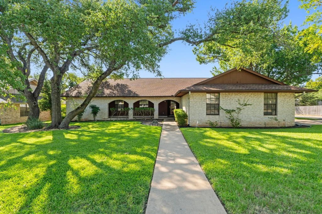 7207 Fireoak DR, Austin, TX 78759