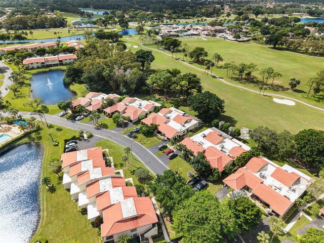 8569 Casa Del Lago, Boca Raton, FL 33433