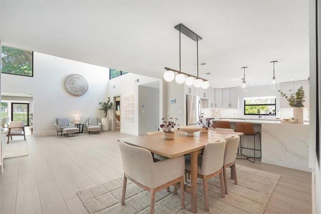8569 Casa Del Lago, Boca Raton, FL 33433