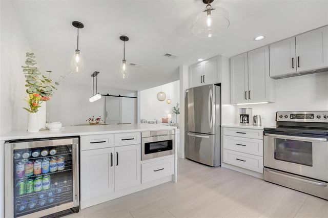 8569 Casa Del Lago, Boca Raton, FL 33433