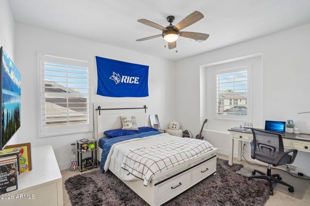 814 E DEER CREEK Road, Phoenix, AZ 85048