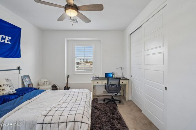 814 E DEER CREEK Road, Phoenix, AZ 85048