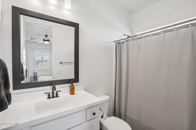 814 E DEER CREEK Road, Phoenix, AZ 85048
