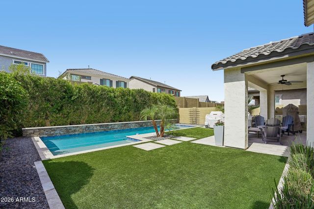 814 E DEER CREEK Road, Phoenix, AZ 85048