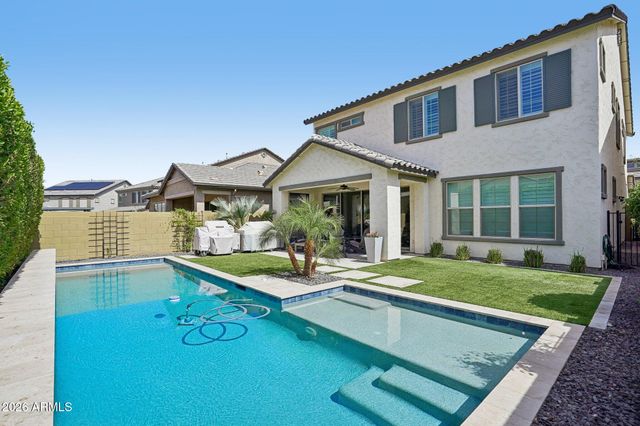 814 E DEER CREEK Road, Phoenix, AZ 85048