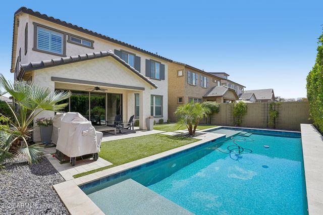 814 E DEER CREEK Road, Phoenix, AZ 85048