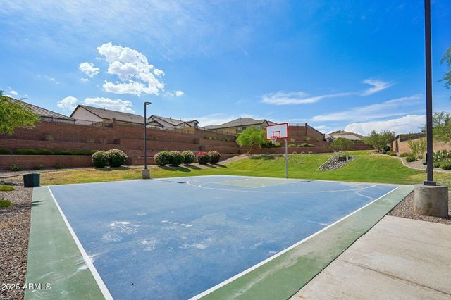 814 E DEER CREEK Road, Phoenix, AZ 85048