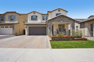814 E DEER CREEK Road, Phoenix, AZ 85048