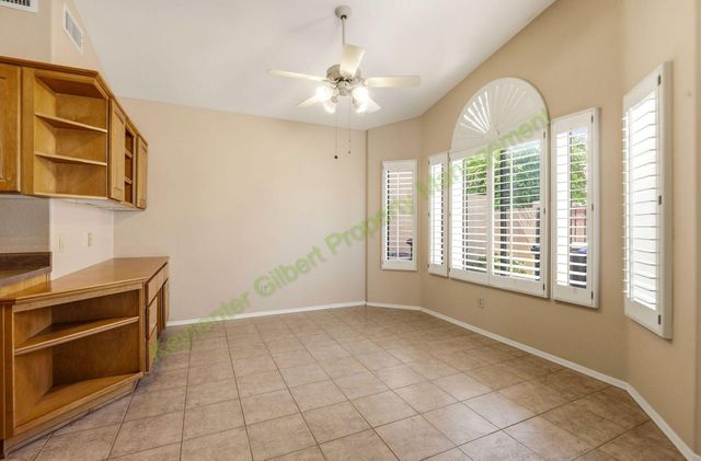 432 W Champagne Drive, Chandler, AZ 85248