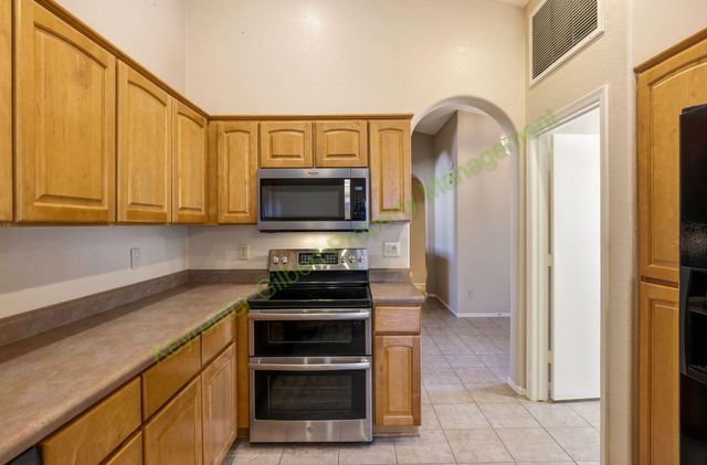 432 W Champagne Drive, Chandler, AZ 85248