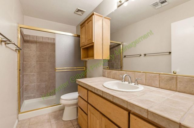 432 W Champagne Drive, Chandler, AZ 85248