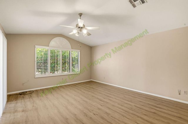 432 W Champagne Drive, Chandler, AZ 85248
