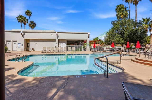 432 W Champagne Drive, Chandler, AZ 85248