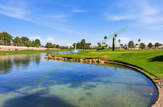 432 W Champagne Drive, Chandler, AZ 85248