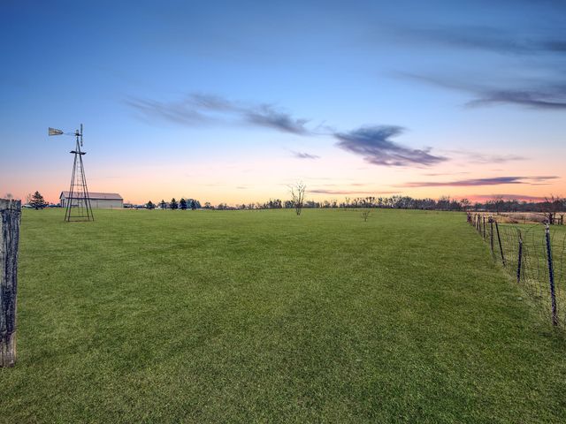 10095 W 157th Avenue, Lowell, IN 46356