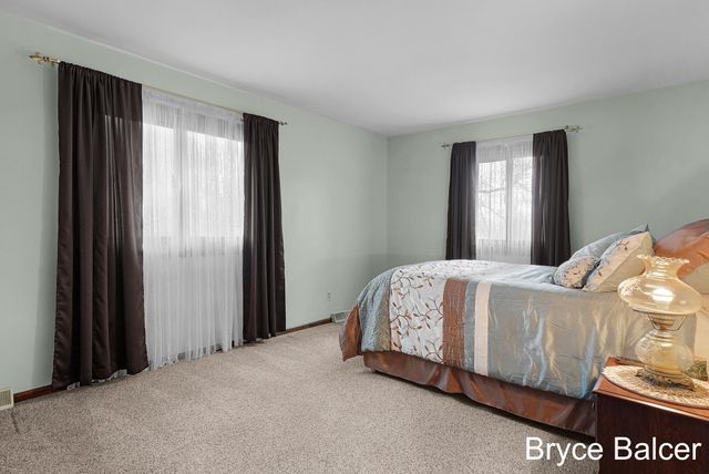 9901 Eastern Avenue SE, Byron Center, MI 49315