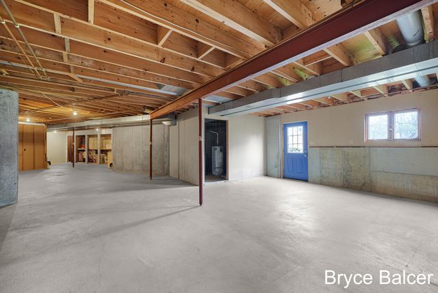 9901 Eastern Avenue SE, Byron Center, MI 49315