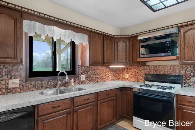 9901 Eastern Avenue SE, Byron Center, MI 49315