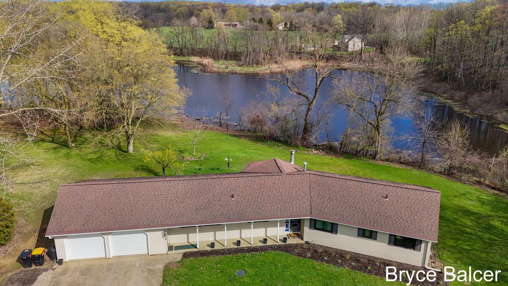 9901 Eastern Avenue SE, Byron Center, MI 49315